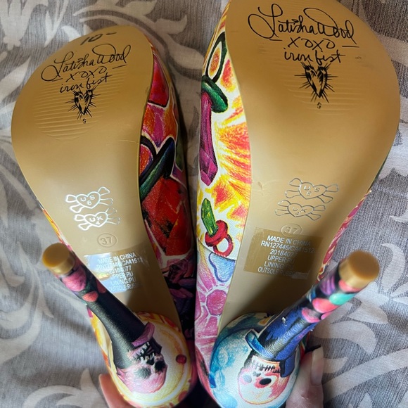 Latisha Wood candy and skulls pumps sz 6 - Picture 7 of 7